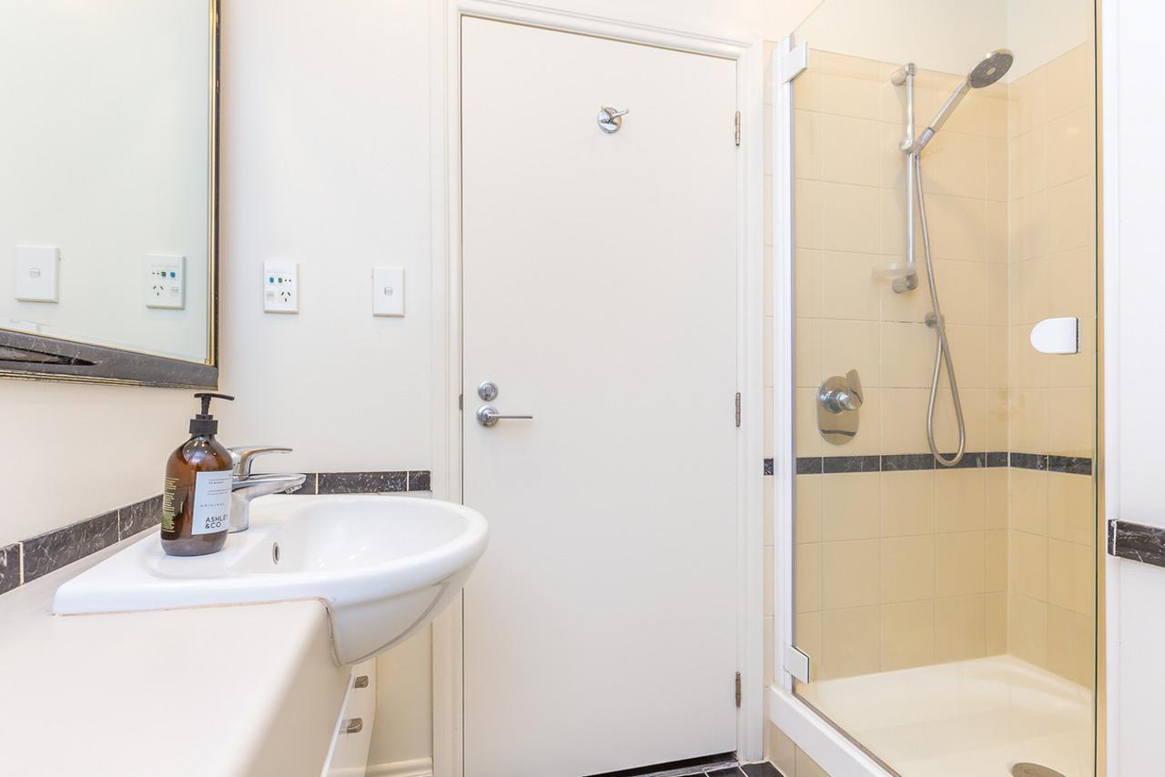 Lovely City Apartment! Views, Pool And Gym オークランド エクステリア 写真
